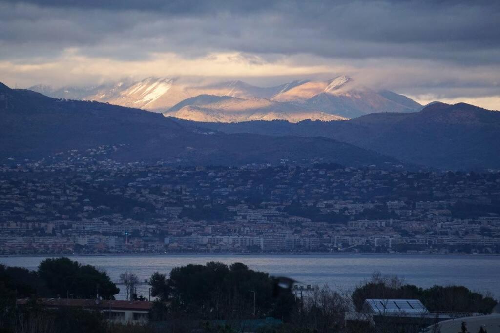 Superbe appartement, piscine, vue mer et montagnes Antibes Extérieur photo
